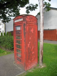 Englische Telefonzelle mit Baudoinia Whiskypilz