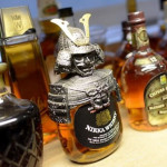 Nikka Whisky aus Japan mit Flasche als Samurai